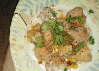 Besan Kay Dahi Baray