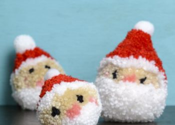 DIY Pom Pom Christmas